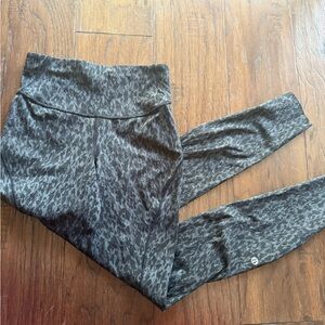 Lululemon Wunder Train High-Rise Tight 25"